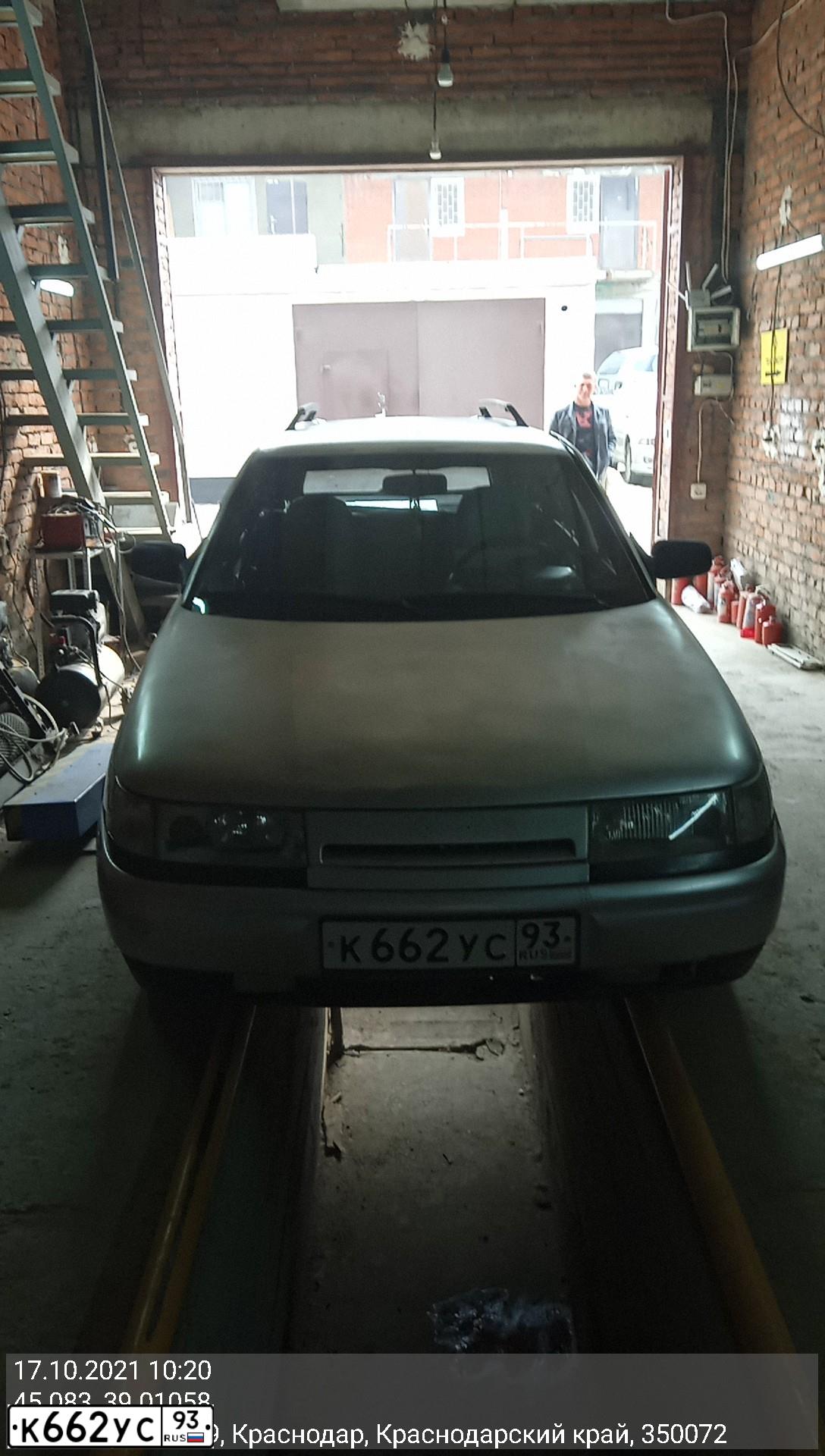 Фото автомобиля LADA 2111, 2002 — госномер К662УС93. Цвет: СВЕТЛО СЕРЫЙ