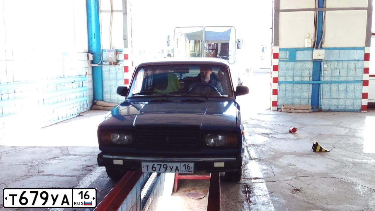 Фото автомобиля LADA 2107, 2005 — госномер Т679УА16. Цвет: синий