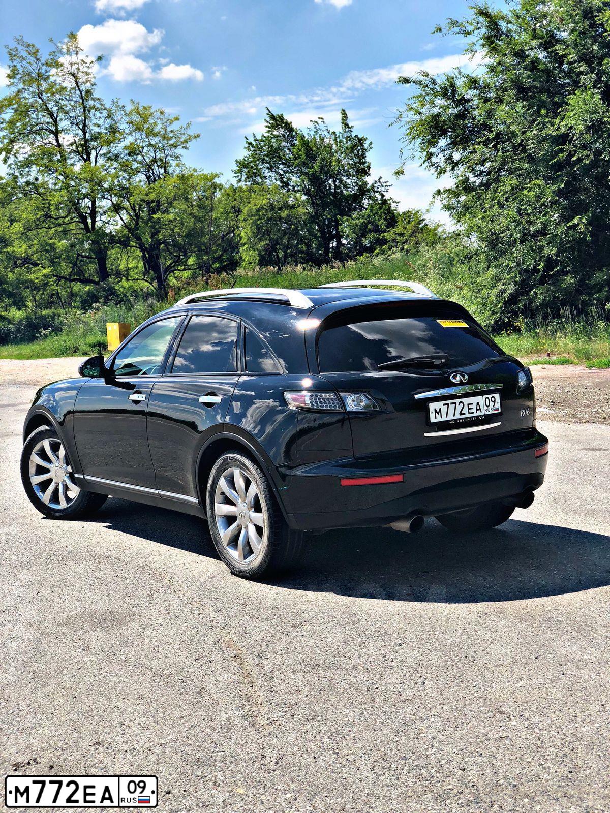 Фото автомобиля INFINITI QX70 /FX/, 2005 — госномер М772ЕА09. Цвет: ЧЕРНЫЙ