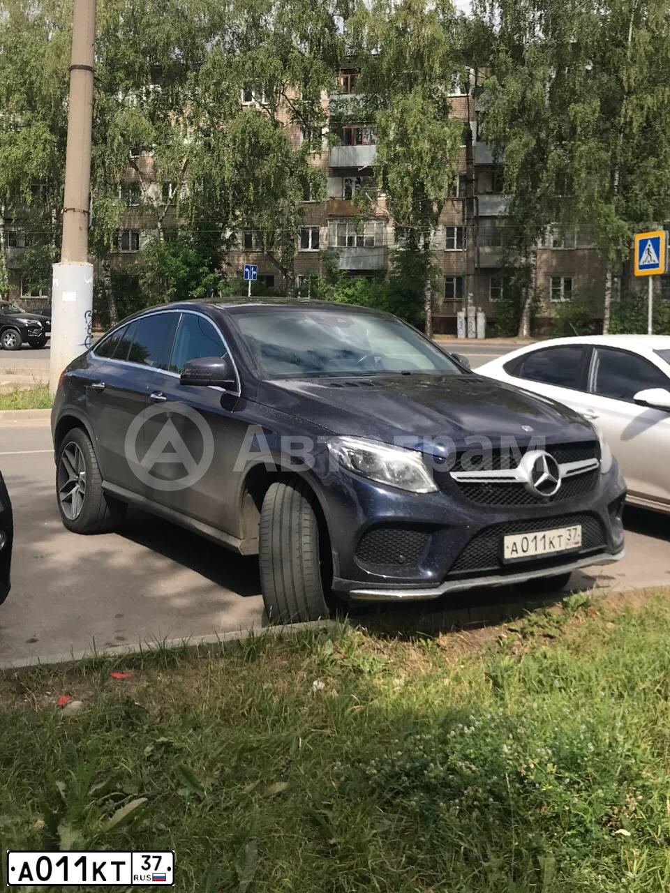 Фото автомобиля MERCEDES GLE-KLASSE, 2018 — госномер А011КТ37. Цвет: синий
