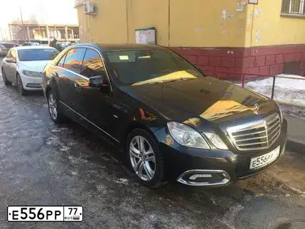 Фото автомобиля HYUNDAI SOLARIS, 2012 — госномер Е556РР77. Цвет: БЕЛЫЙ
