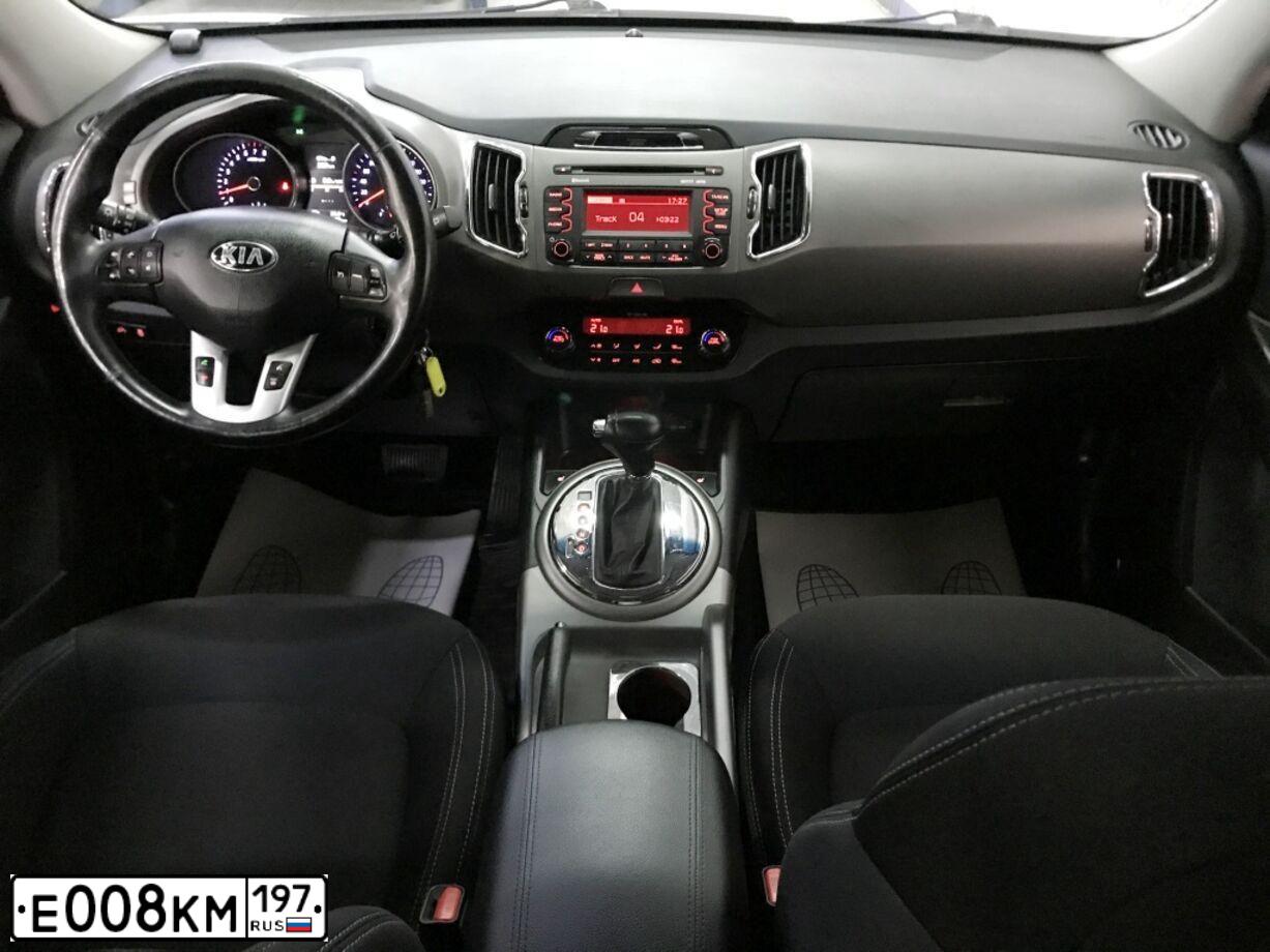 Фото автомобиля KIA SPORTAGE, 2014 — госномер М609КО790. Цвет: Белый