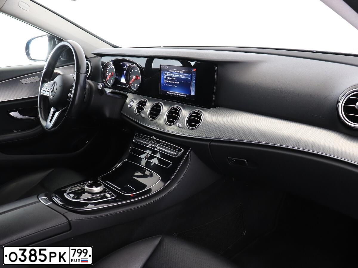 Фото автомобиля MERCEDES-BENZ E200D, 2019 — госномер А596ТМ790. Цвет: ЧЕРНЫЙ