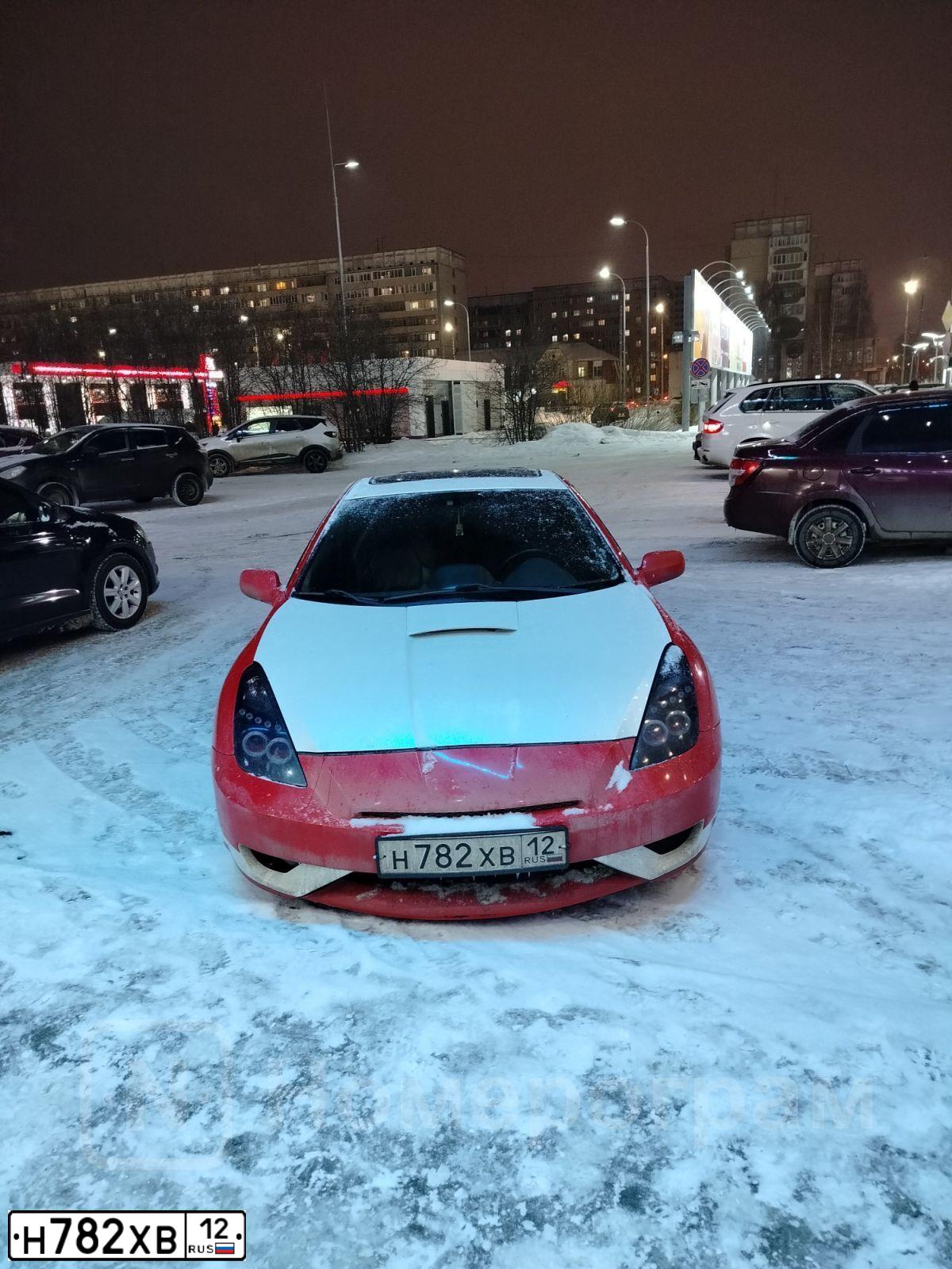 Фото автомобиля TOYOTA CELICA, 2000 — госномер Н807УА177. Цвет: КРАСНЫЙ БЕЛЫЙ