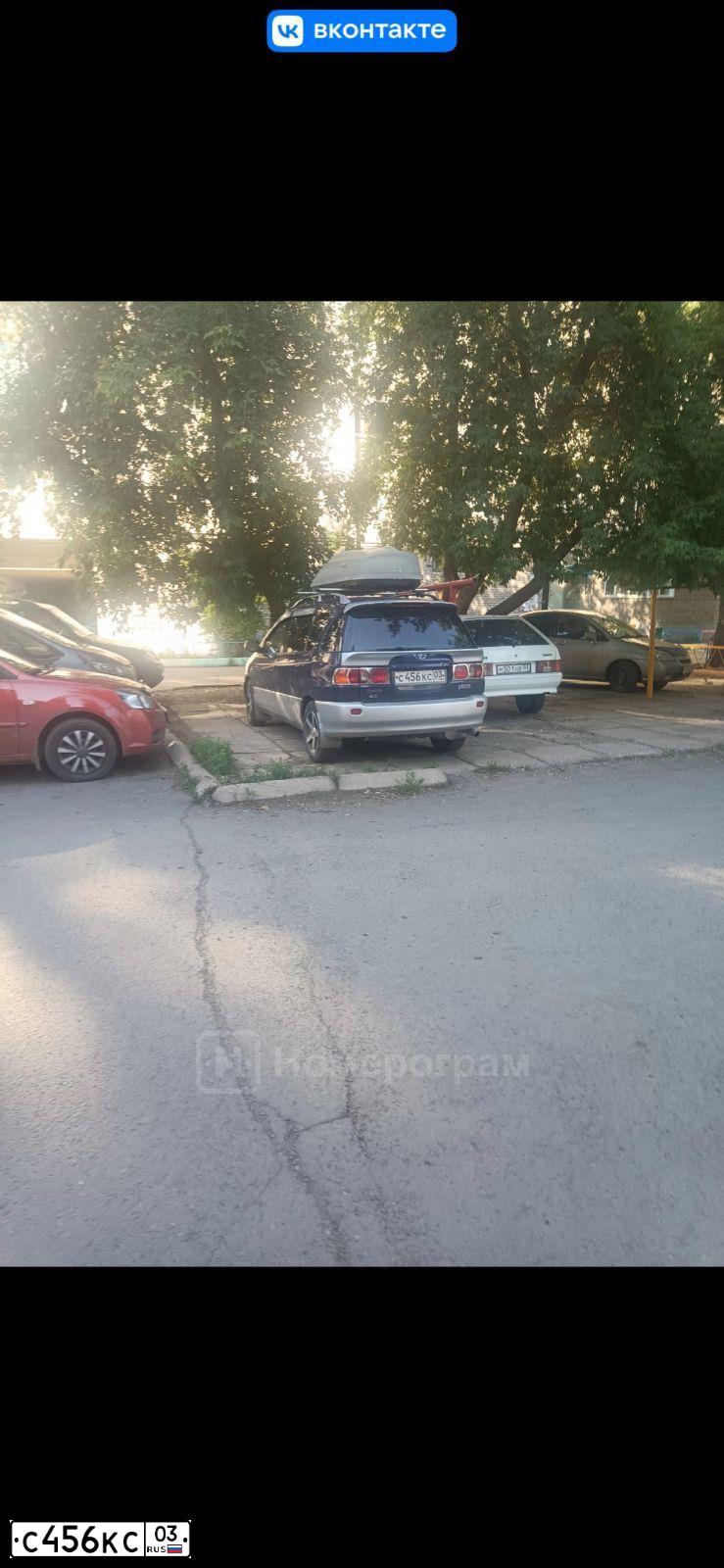 Фото автомобиля TOYOTA PICNIC, 1997 — госномер С456КС03. Цвет: СИНИЙ