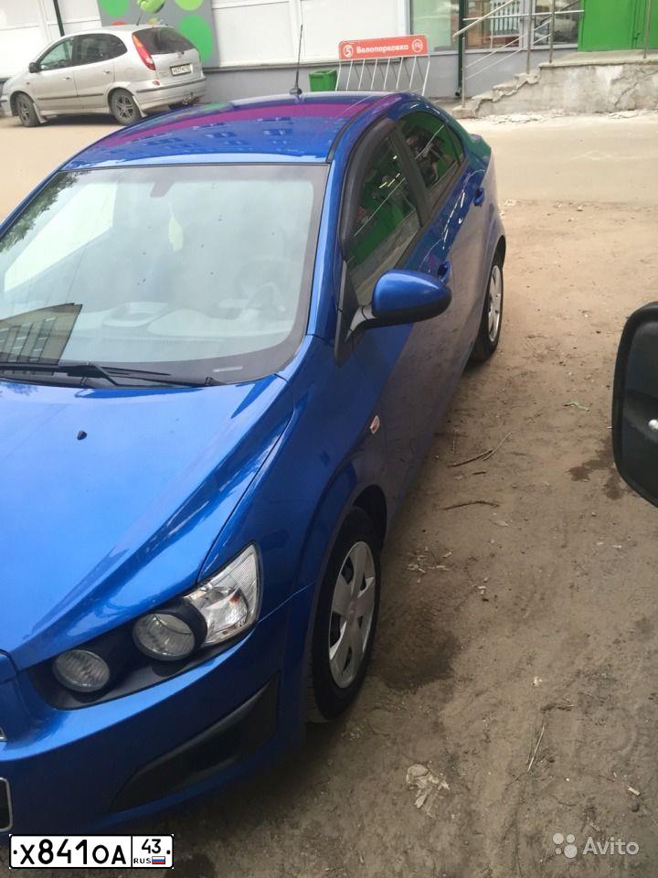 Фото автомобиля CHEVROLET AVEO, 2012 — госномер У545МР72. Цвет: синий