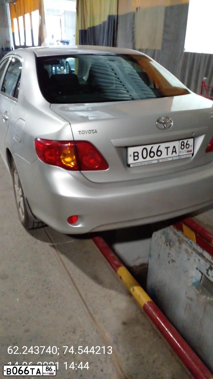 Фото автомобиля TOYOTA COROLLA, 2008 — госномер В066ТА86. Цвет: СЕРЕБРИСТЫЙ