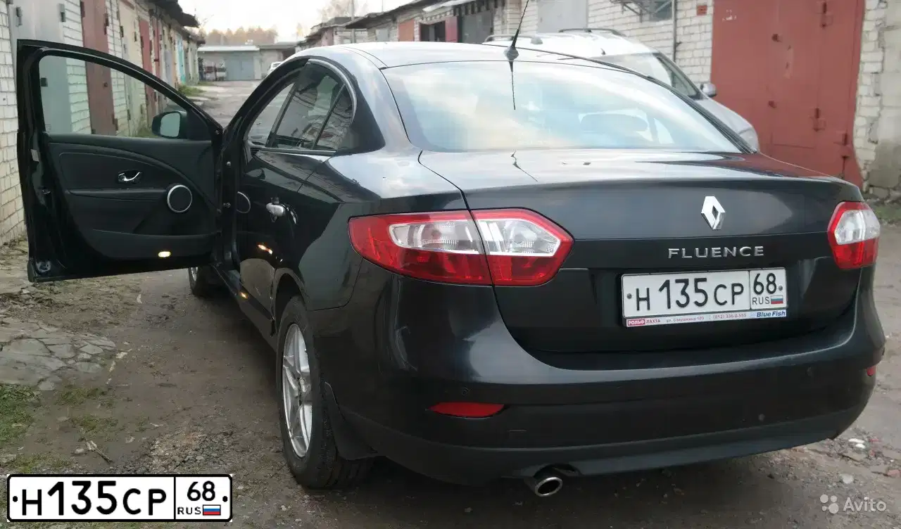 Фото автомобиля RENAULT FLUENCE, 2012 — госномер М257МУ178. Цвет: ЧЕРНЫЙ
