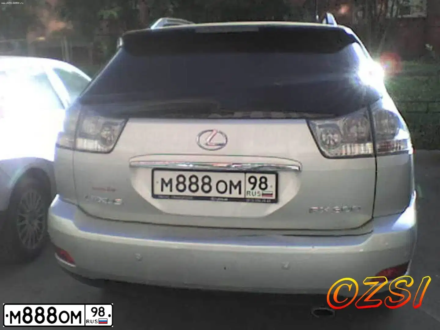 Фото автомобиля LEXUS RX, 2011 — госномер М888ОМ98. Цвет: СЕРЕБРИСТЫЙ