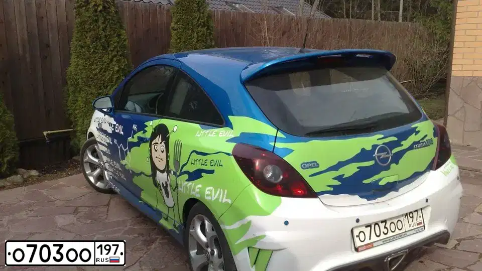 Фото автомобиля PEUGEOT 207, 2007 — госномер М111НЕ150. Цвет: КРАСНЫЙ