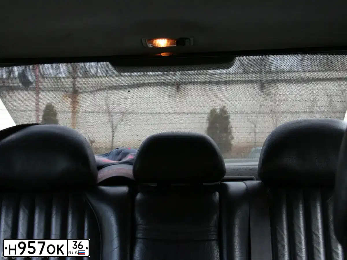 Фото автомобиля MERCEDES C-KLASSE, 1998 — госномер Н957ОК36. Цвет: СЕРЕБРИСТЫЙ