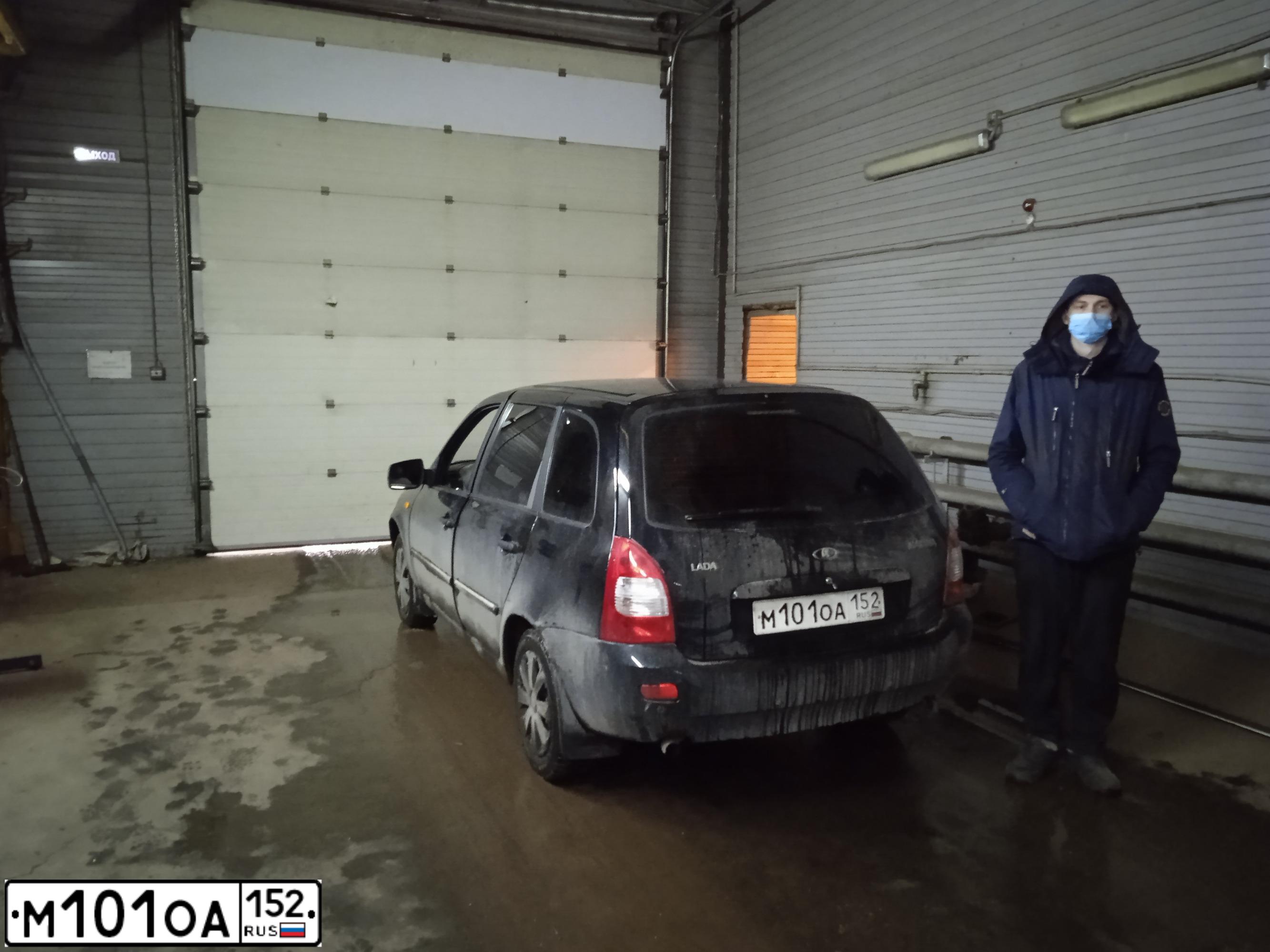 Фото автомобиля LADA 1117 KALINA, 2010 — госномер М101ОА152. Цвет: Сине-Черный