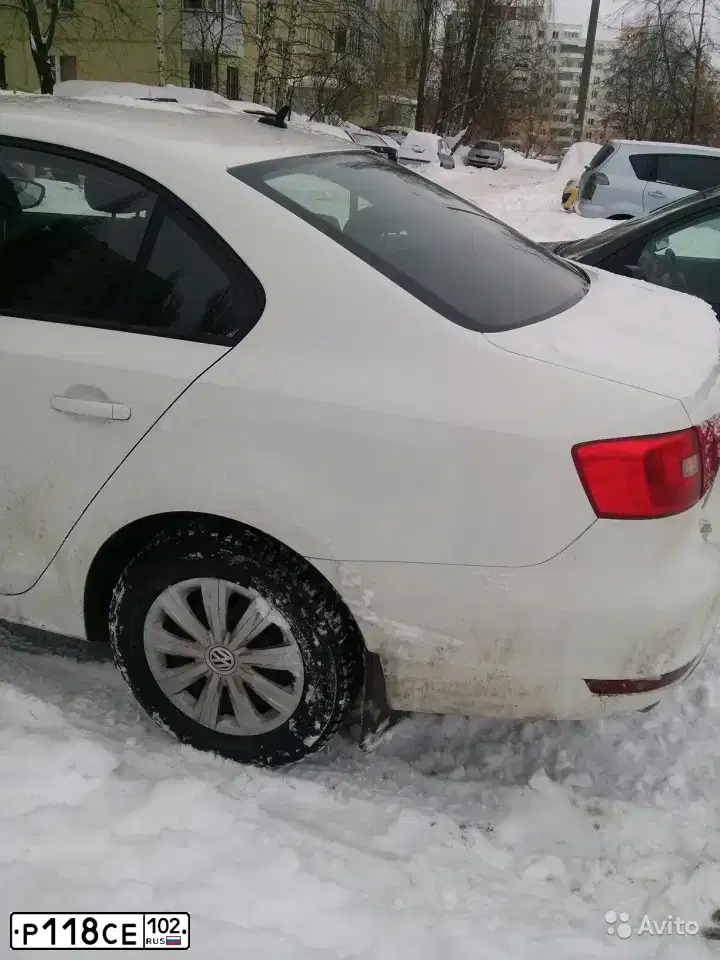 Фото автомобиля VOLKSWAGEN JETTA, 2014 — госномер Р118СЕ102. Цвет: Белый
