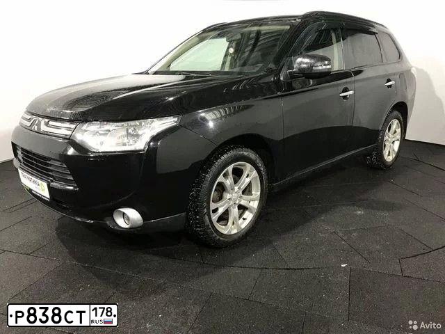 Фото автомобиля MITSUBISHI OUTLANDER, 2013 — госномер Е601ЕХ122