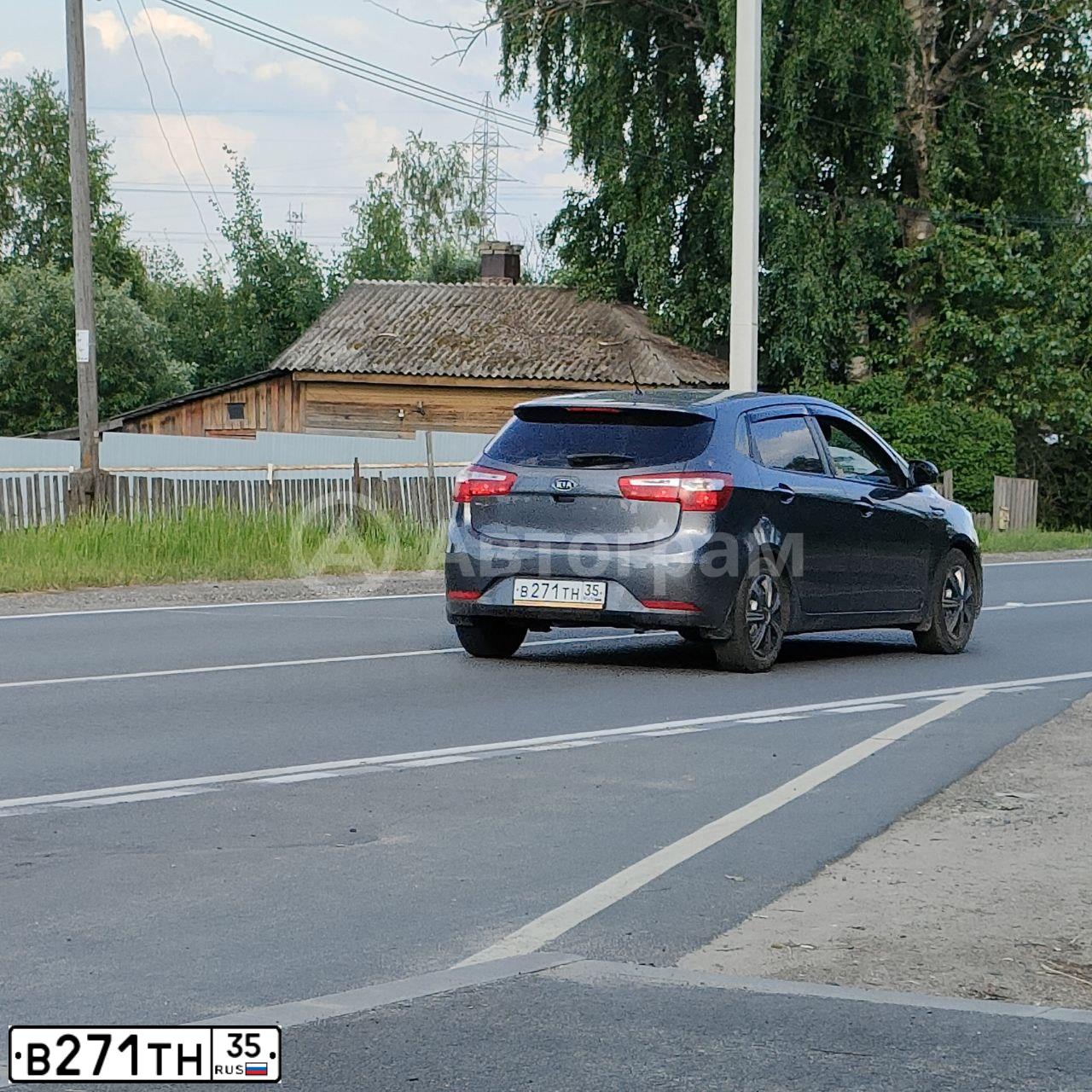 Фото автомобиля KIA RIO, 2012 — госномер В271ТН35. Цвет: СЕРЫЙ
