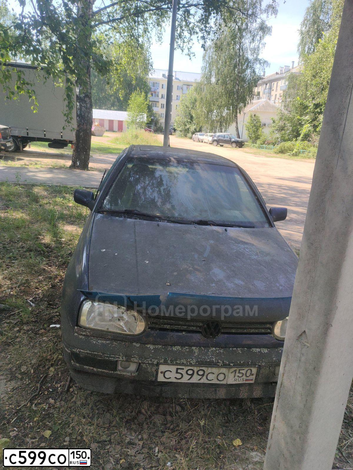 Фото автомобиля VOLKSWAGEN GOLF, 1994 — госномер С599СО150. Цвет: СИНИЙ