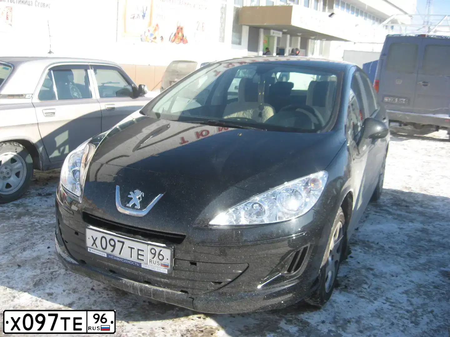 Фото автомобиля PEUGEOT 408, 2012 — госномер О256ВТ196. Цвет: ЧЕРНЫЙ