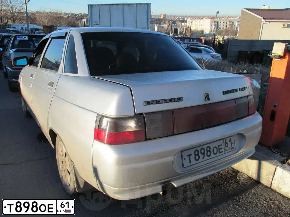 Фото автомобиля LADA 2110, 2004 — госномер Т898ОЕ61. Цвет: СВЕТЛО-СЕРЕБРИСТЫЙ МЕТАЛЛ