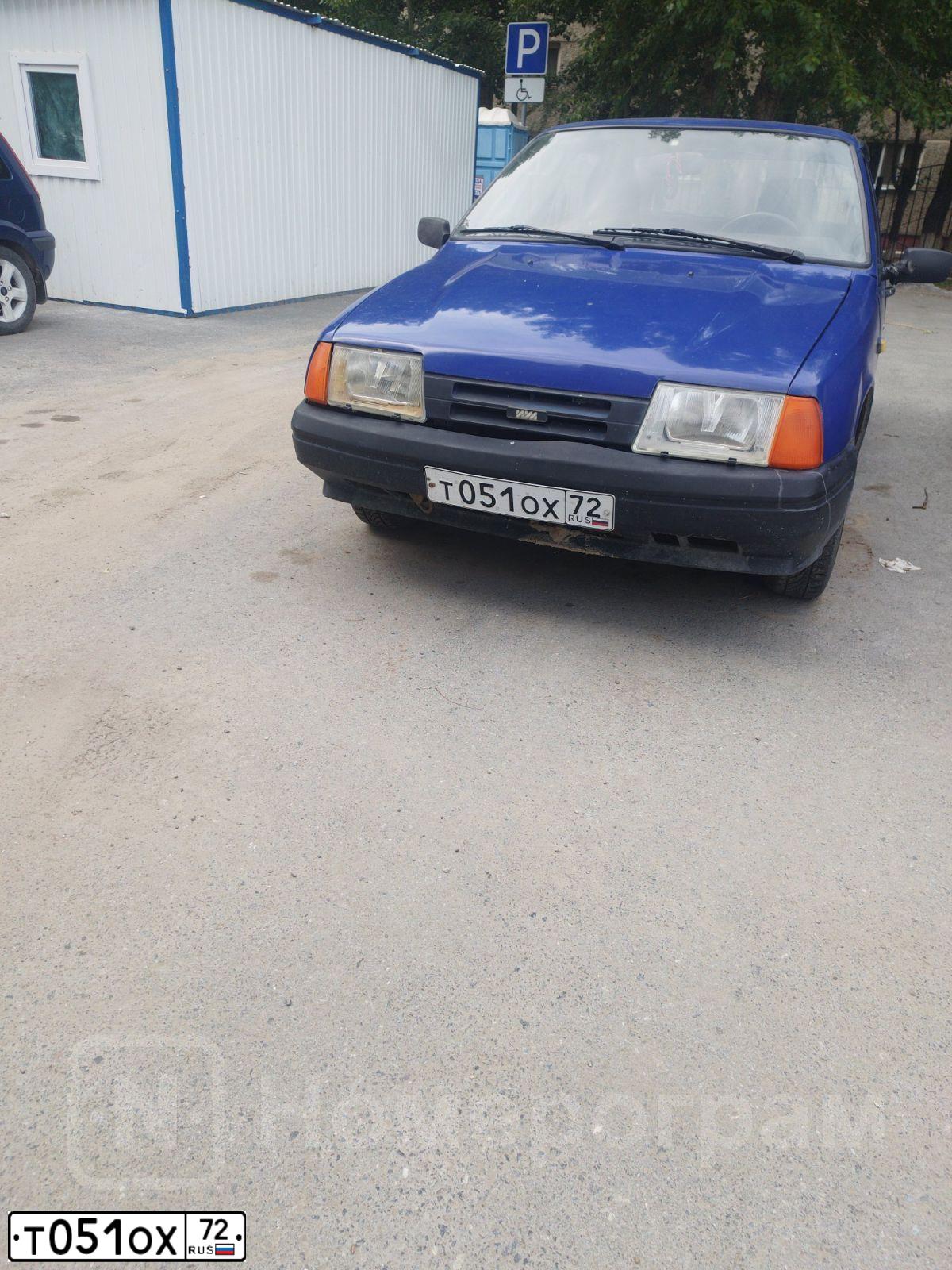 Фото автомобиля IZH 2126, 2001 — госномер Т051ОХ72. Цвет: синий