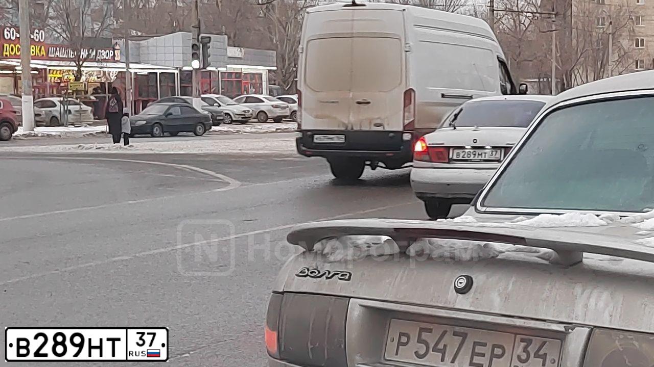 Фото автомобиля GEELY TUGELLA, 2021 — госномер В007ЕХ37. Цвет: ЧЕРНЫЙ