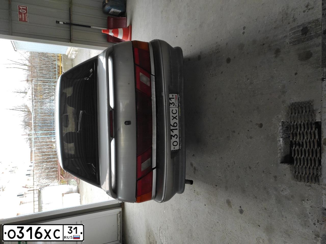 Фото автомобиля LADA 2115 SAMARA, 2002 — госномер О316ХС31. Цвет: Зеленый Серый