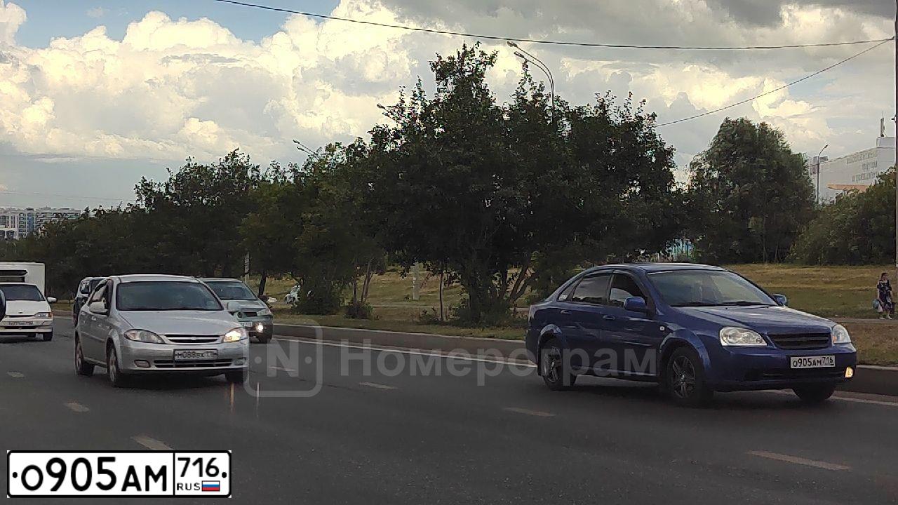 Фото автомобиля CHEVROLET LACETTI, 2012 — госномер О905АМ716. Цвет: синий