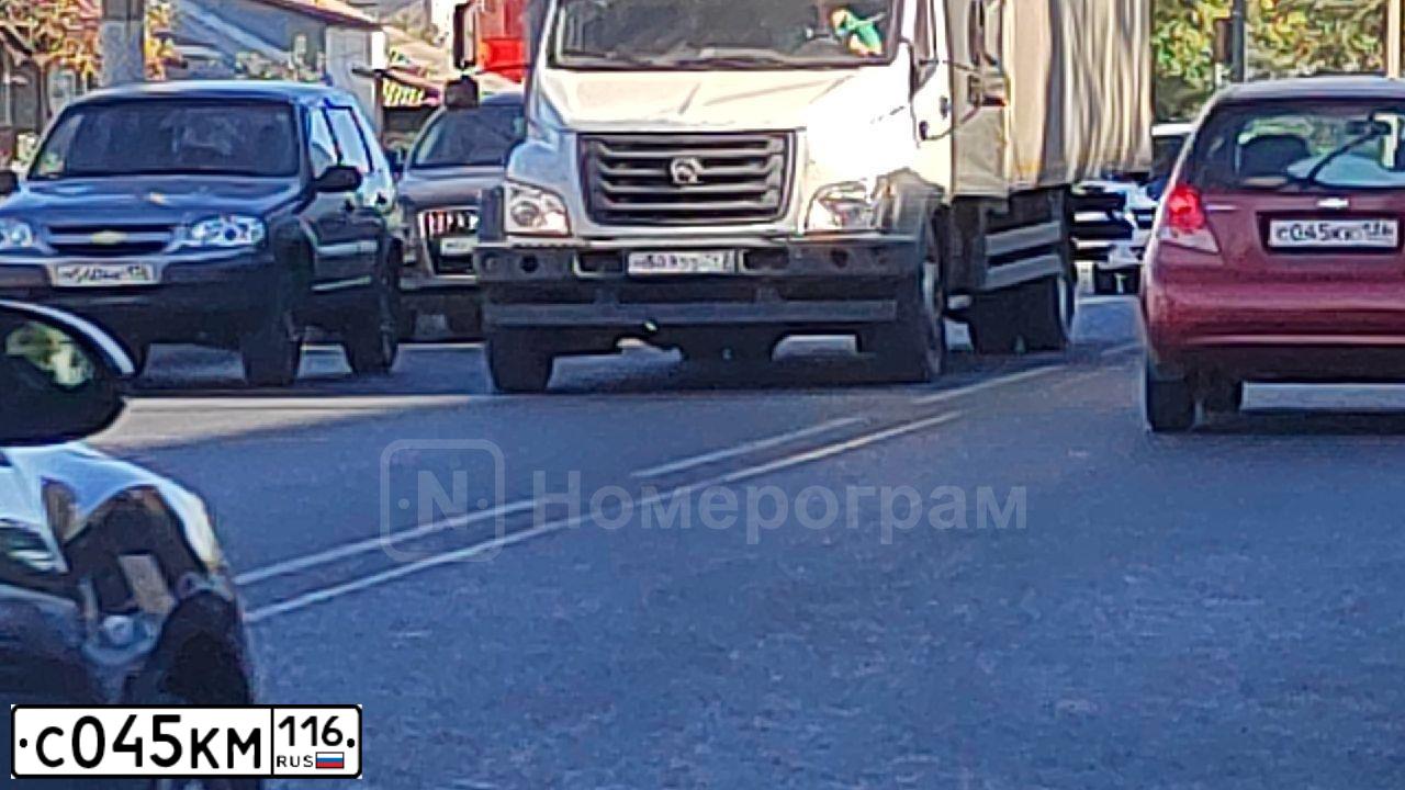 Фото автомобиля LADA 2190 GRANTA, 2012 — госномер С045КМ116. Цвет: СЕРО-ЧЕРНЫЙ