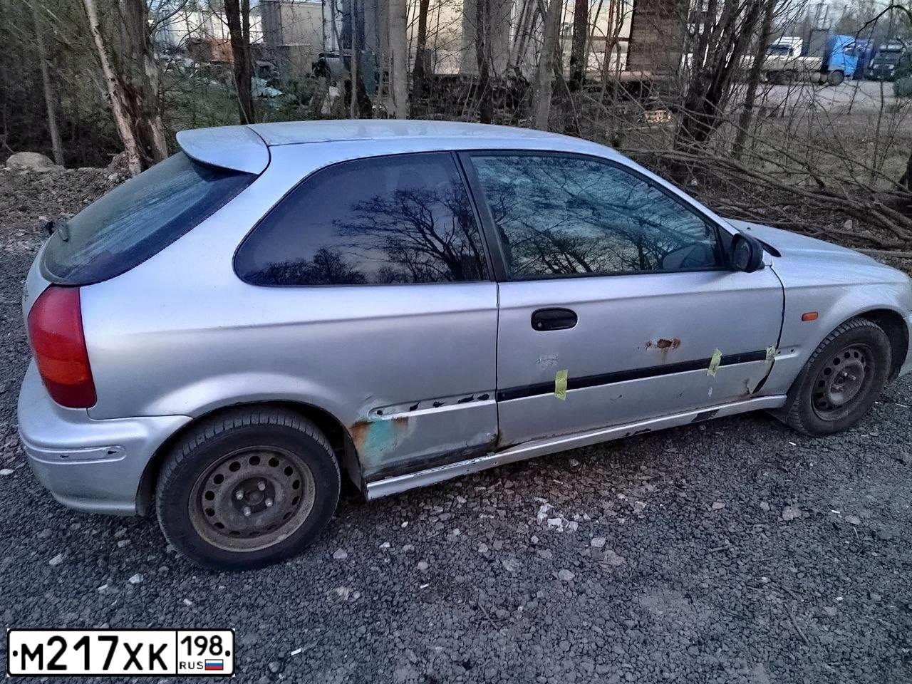 Фото автомобиля HONDA CIVIC, 1996 — госномер Е054ВУ11. Цвет: СЕРЫЙ
