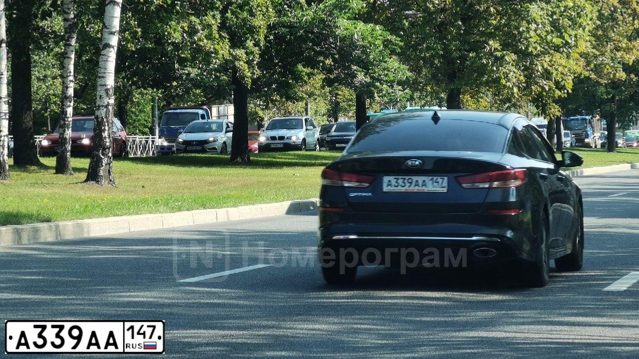 Фото автомобиля KIA OPTIMA, 2019 — госномер К370ОВ147. Цвет: синий