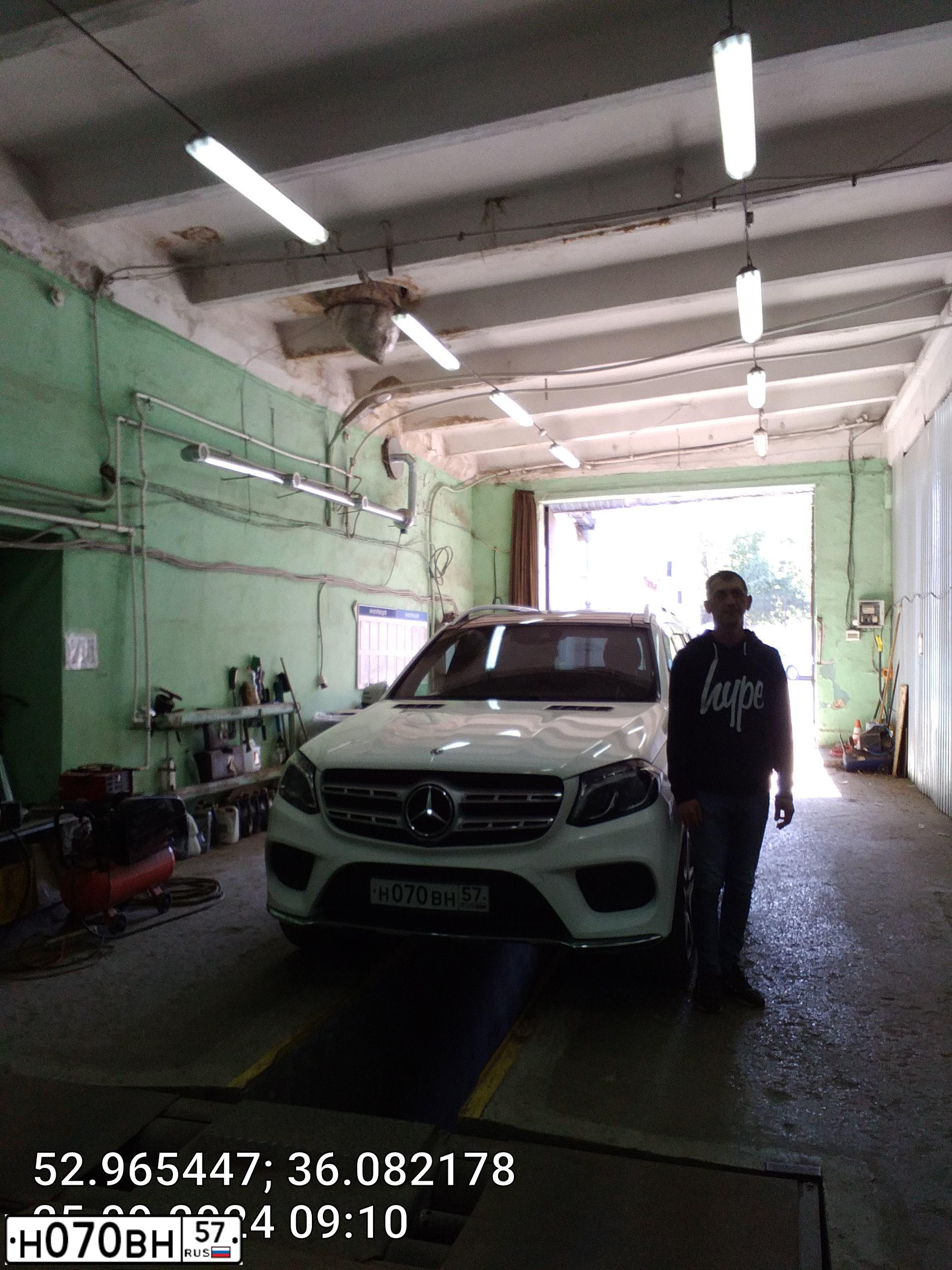 Фото автомобиля MERCEDES-BENZ GLS350, 2019 — госномер Н445ВХ57. Цвет: Белый