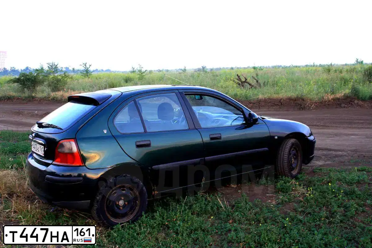 Фото автомобиля LADA 2172 PRIORA, 2011 — госномер Т447НА161. Цвет: Белый