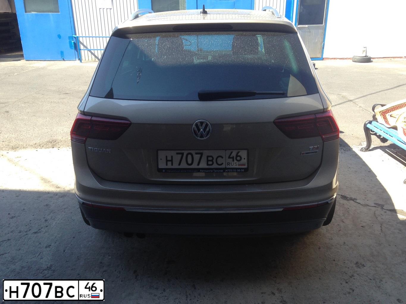 Фото автомобиля VOLKSWAGEN TIGUAN, 2017 — госномер О047ХН46. Цвет: БЕЖЕВЫЙ