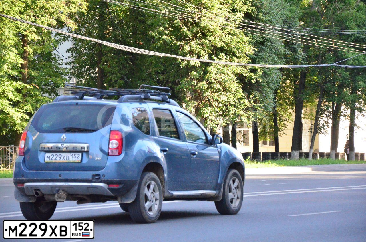 Фото автомобиля RENAULT DUSTER, 2014 — госномер М229ХВ152. Цвет: СИНИЙ