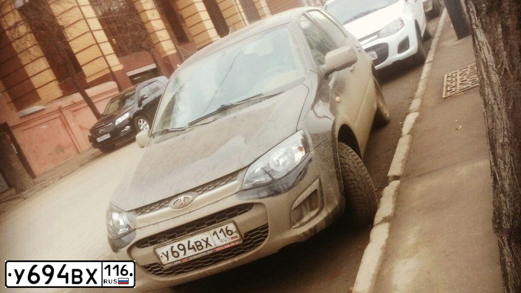 Фото автомобиля LADA 2192 KALINA, 2014 — госномер У694ВХ116. Цвет: ЧЕРНЫЙ