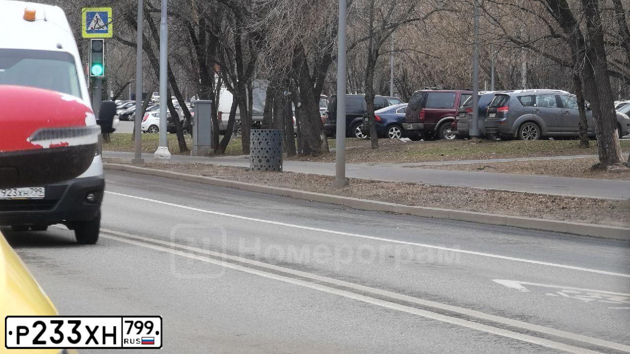 Фото автомобиля VOLVO SERIE FH /4X2/, 2020 — госномер Р233ХН799. Цвет: СЕРЫЙ