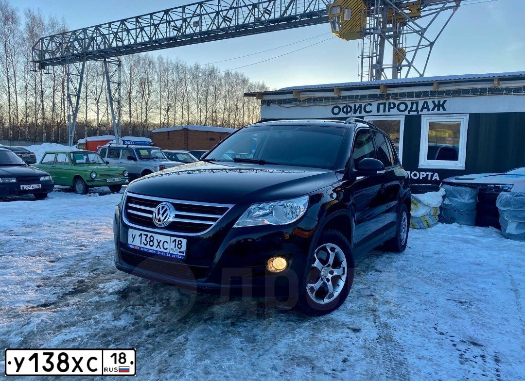 Фото автомобиля VOLKSWAGEN TIGUAN, 2010 — госномер О256АХ774. Цвет: ЧЕРНЫЙ