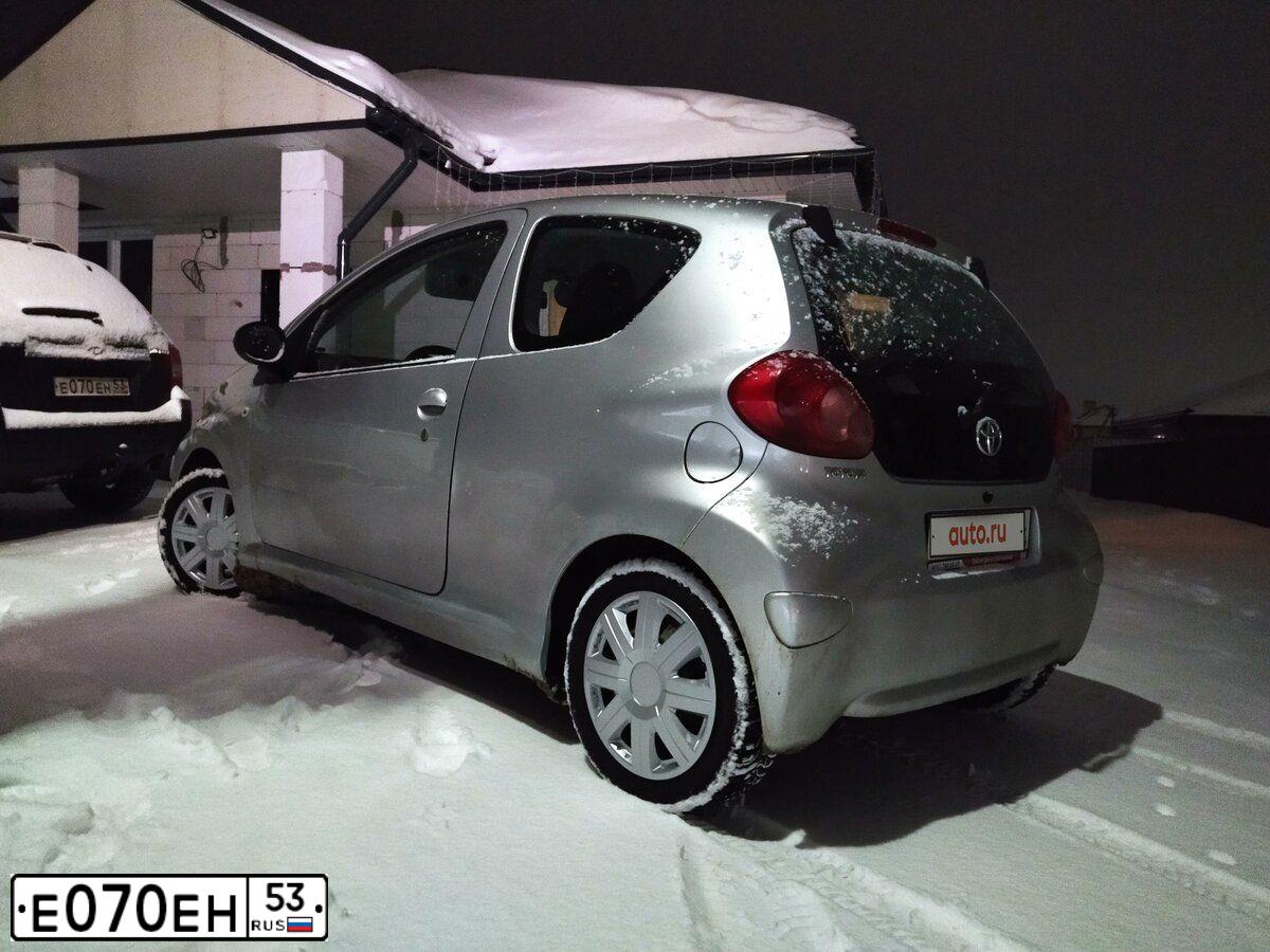 Фото автомобиля MITSUBISHI OUTLANDER, 2012 — госномер Е024ТВ53. Цвет: Белый