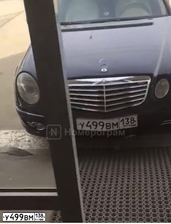 Фото автомобиля MERCEDES E-KLASSE, 2006 — госномер О333ТЕ38. Цвет: ЧЕРНЫЙ