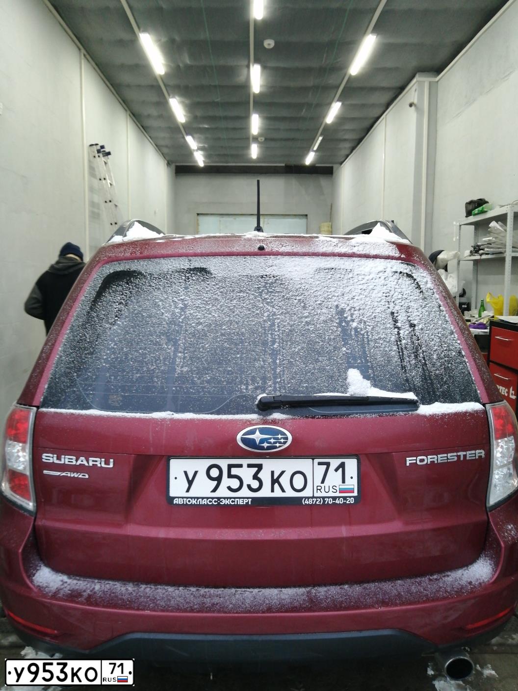 Фото автомобиля SUBARU FORESTER, 2011 — госномер Р146ВВ71. Цвет: Красный