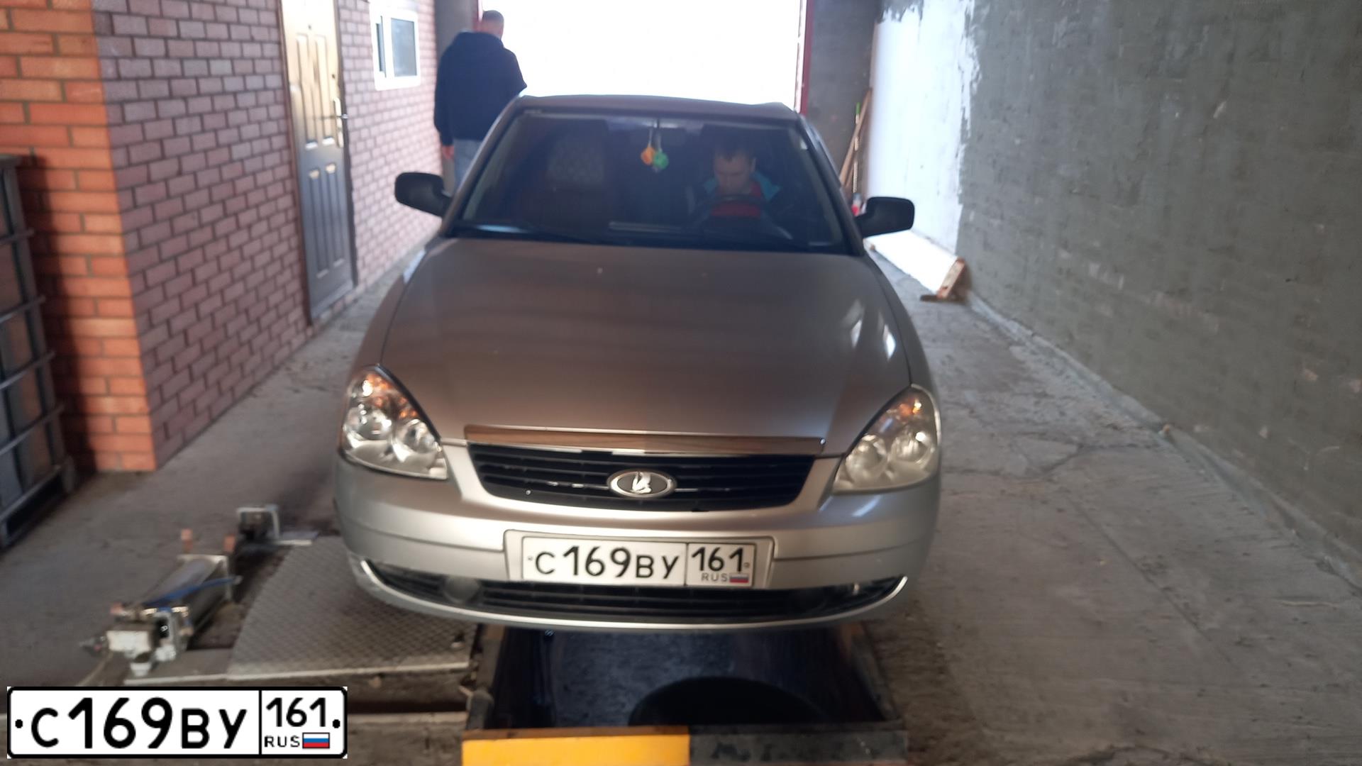 Фото автомобиля LADA PRIORA, 2009 — госномер О719СВ761