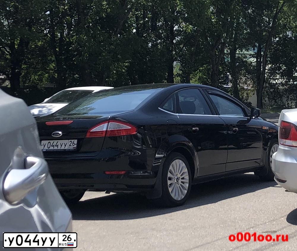 Фото автомобиля FORD MONDEO, 2007 — госномер У044УУ26. Цвет: ЧЕРНЫЙ