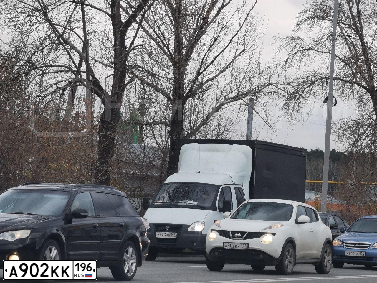 Фото автомобиля NISSAN JUKE, 2012 — госномер А902КК196. Цвет: Белый