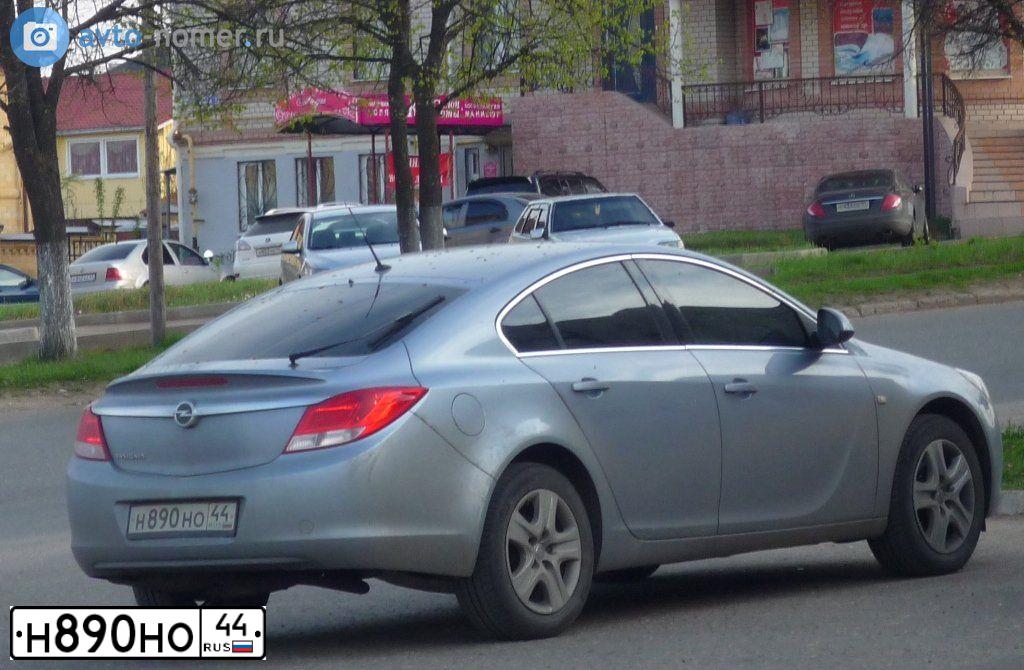 Фото автомобиля OPEL INSIGNIA, 2008 — госномер О872СА29. Цвет: Серебристый