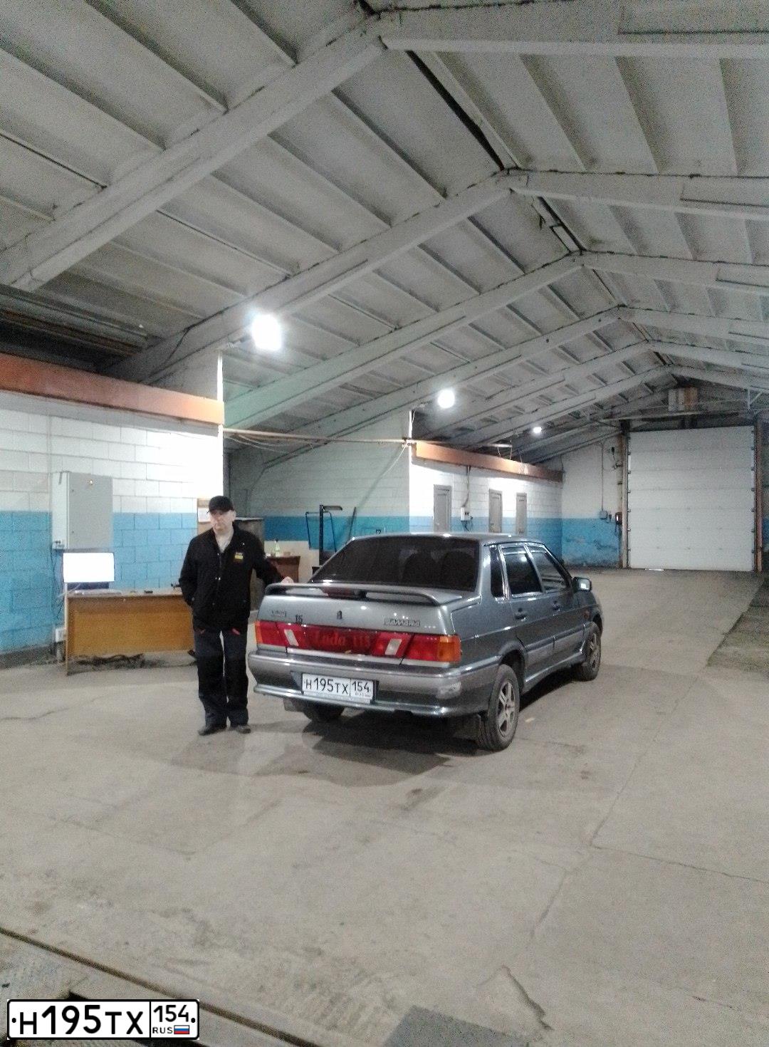 Фото автомобиля LADA 2115 SAMARA, 2006 — госномер Н195ТХ154. Цвет: СРЕДНИЙ СЕРО-ЗЕЛЕНЫЙ МЕТ