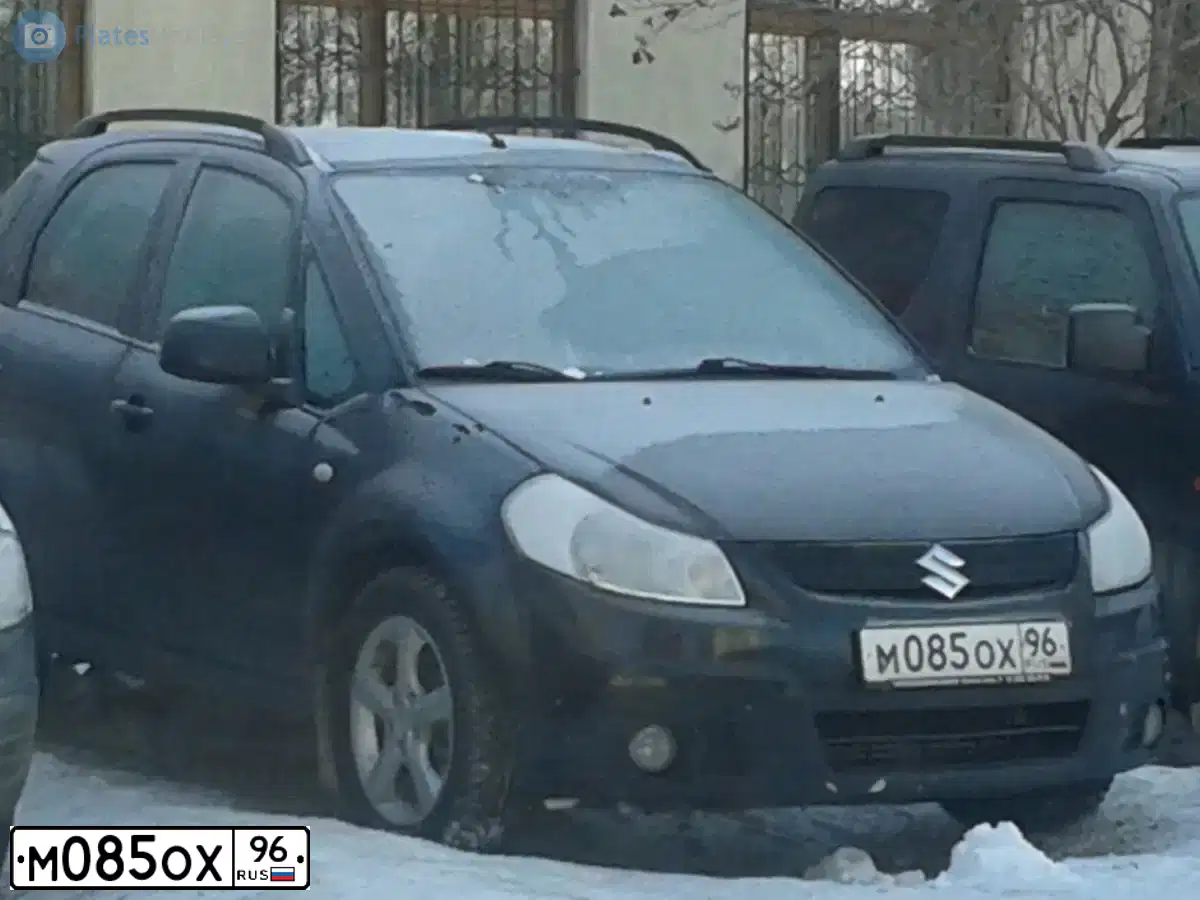 Фото автомобиля SUZUKI SX 4, 2008 — госномер М085ОХ96. Цвет: ЧЕРНЫЙ