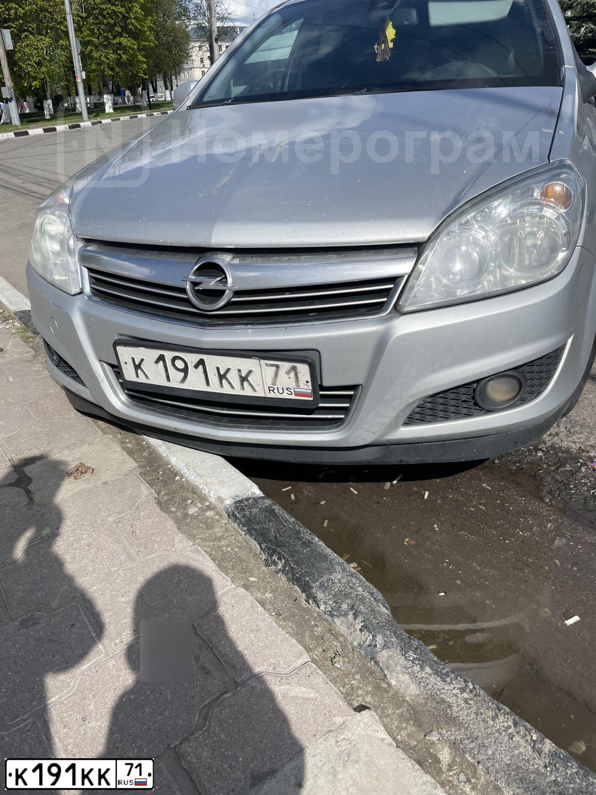 Фото автомобиля TAGAZ VORTEX ESTINA, 2009 — госномер М380УК71. Цвет: СЕРЕБРИСТЫЙ