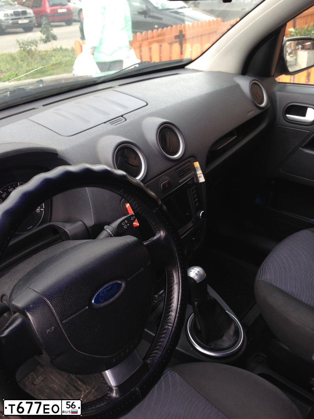 Фото автомобиля FORD FUSION, 2006 — госномер Т435ЕА39. Цвет: ЧЕРНЫЙ