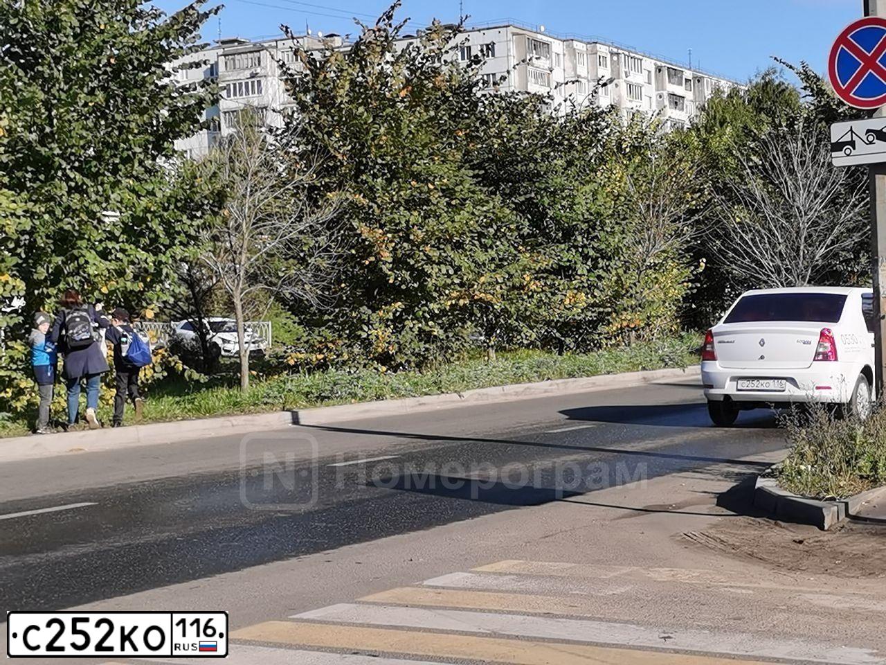 Фото автомобиля RENAULT LOGAN, 2012 — госномер Т903КА73. Цвет: Белый
