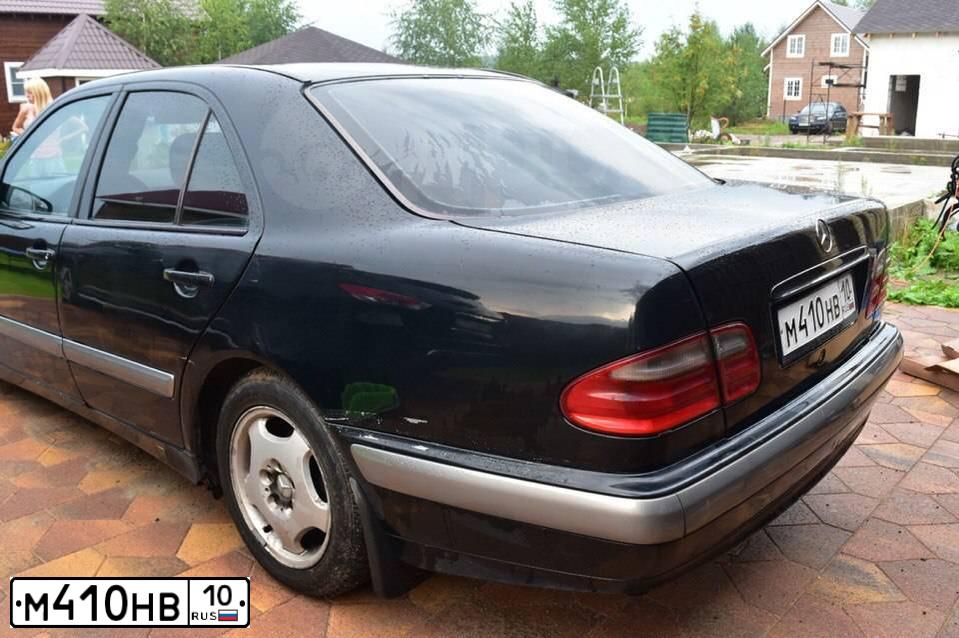 Фото автомобиля MERCEDES E-KLASSE, 2001 — госномер О963НМ152. Цвет: ЧЕРНЫЙ