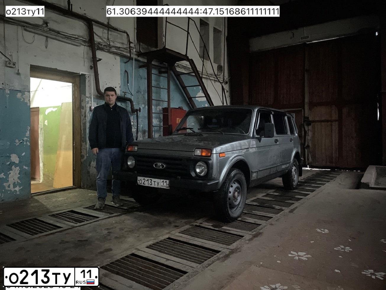 Фото автомобиля LADA 2131 NIVA, 2010 — госномер Е008МР29. Цвет: СРЕДНИЙ СЕРО-ЗЕЛЕНЫЙ МЕТ.